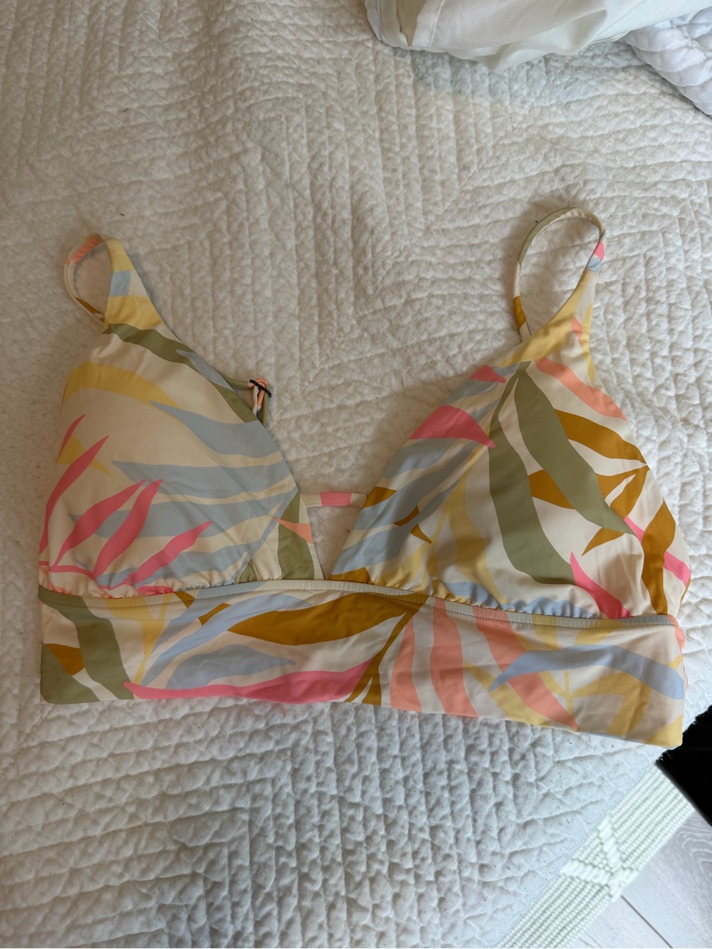 Billabong Tropical Jungle Bikini Top - Picture 2 of 3